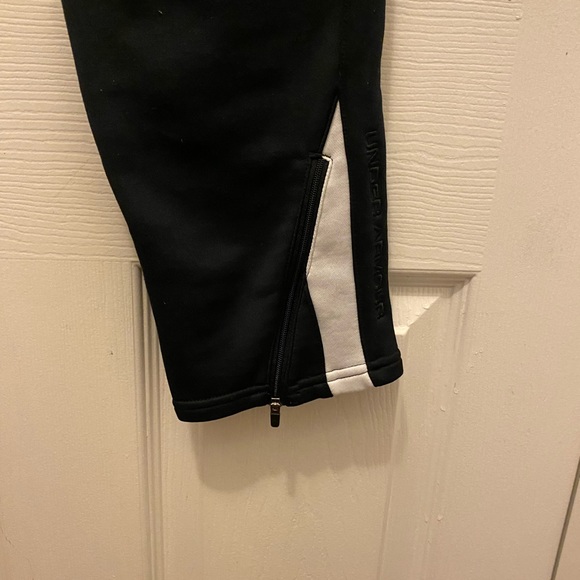 Under Armour - Picture 9 of 9